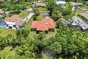 2317 Goya Dr, Nokomis, FL 34275 - Photo 12