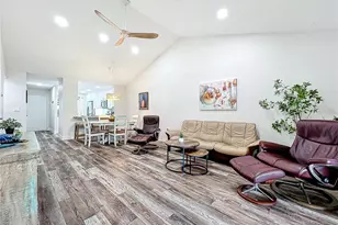 1407 Pine Lake Dr, Venice, FL 34285 - Photo 32
