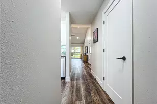 1407 Pine Lake Dr, Venice, FL 34285 - Photo 14