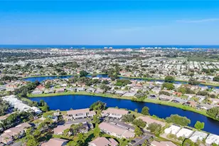 1407 Pine Lake Dr, Venice, FL 34285 - Photo 4