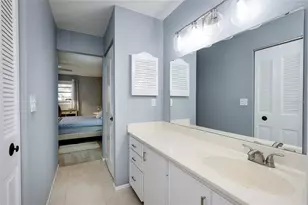360 3 Lakes Ln, Venice, FL 34285 - Photo 38