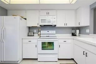 360 3 Lakes Ln, Venice, FL 34285 - Photo 18