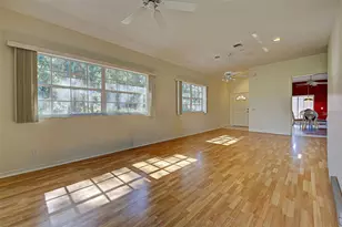 1275 Berkshire Cir, Venice, FL 34292 - Photo 4