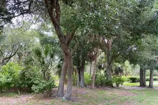 1275 Berkshire Cir, Venice, FL 34292 - Photo 14