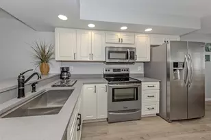 210 Silver Lake Dr, Venice, FL 34292 - Photo 12