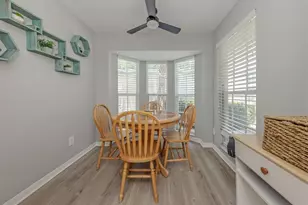 210 Silver Lake Dr, Venice, FL 34292 - Photo 14