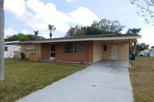 612 Shamrock Blvd, Venice, FL 34293 - Photo 2