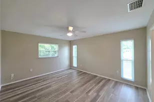352 Pine Tree Rd, Venice, FL 34293 - Photo 14