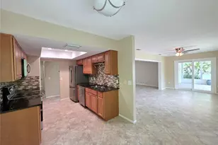 352 Pine Tree Rd, Venice, FL 34293 - Photo 10