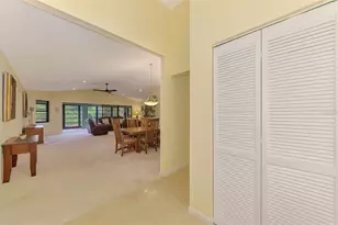 1934 Cove Pointe Dr, Venice, FL 34293 - Photo 10