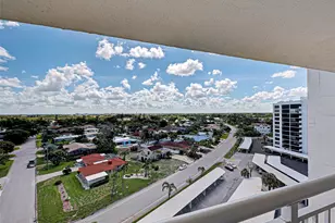 633 Alhambra Rd, Venice, FL 34285 - Photo 4