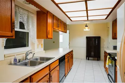 105 Woodingham Drive, Venice, FL 34292 - Photo 8