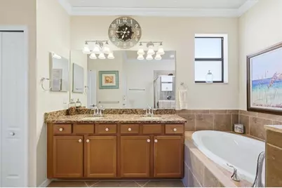 12315 Canavese Lane, Venice, FL 34293 - Photo 14