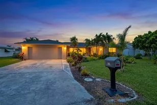 356 Peppertree Rd, Venice, FL 34293 - Photo 2