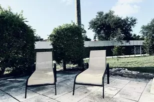 857 S Green Cir, Venice, FL 34285 - Photo 16