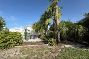 857 S Green Cir, Venice, FL 34285 - Photo 18
