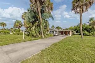 730 S Venice Blvd, Venice, FL 34293 - Photo 2
