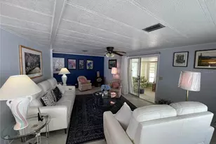 900 Jolanda Cir, Venice, FL 34285 - Photo 12