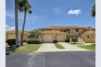 2004 Longpointe Circle #E2, Venice, FL 34293 - Photo 1