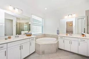 17617 Santorini Ct, Venice, FL 34293 - Photo 30