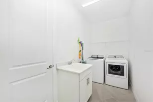 17617 Santorini Ct, Venice, FL 34293 - Photo 42