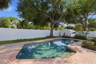 4420 W Bay Ct Ave, Tampa, FL 33611 - Photo 2
