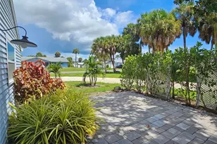 5042 Linda St, Venice, FL 34293 - Photo 16