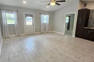 5042 Linda St, Venice, FL 34293 - Photo 4