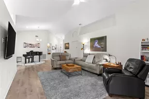 6921 Shimmering Dr, Lakeland, FL 33813 - Photo 6