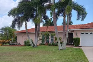 980 N Gondola Dr, Venice, FL 34293 - Photo 2
