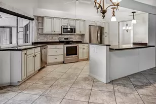 1565 Waterford Dr, Venice, FL 34292 - Photo 16