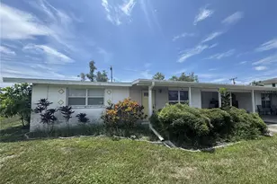 376 Briarwood Rd, Venice, FL 34293 - Photo 2