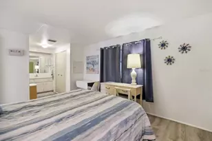 832 Jolanda Cir, Venice, FL 34285 - Photo 12