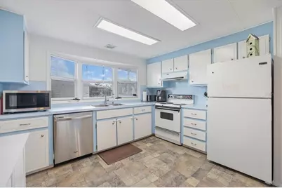 832 Jolanda Circle, Venice, FL 34285 - Photo 2
