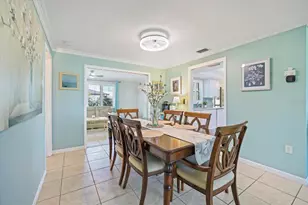 1330 Cambridge Dr, Venice, FL 34293 - Photo 10