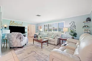 1330 Cambridge Dr, Venice, FL 34293 - Photo 6