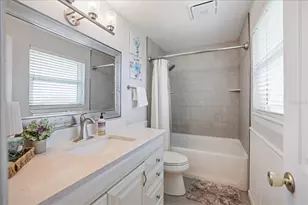 1330 Cambridge Dr, Venice, FL 34293 - Photo 20
