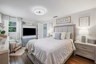 1330 Cambridge Dr, Venice, FL 34293 - Photo 4