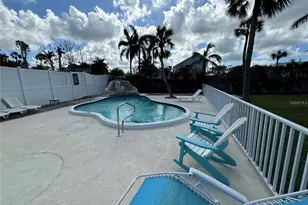 301 Colonia Ln W, Nokomis, FL 34275 - Photo 4