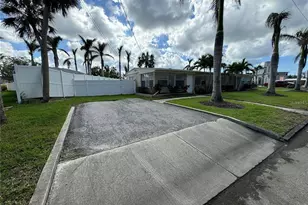 301 Colonia Ln W, Nokomis, FL 34275 - Photo 14