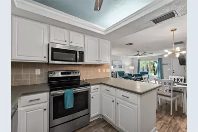 251 Plantation Road, Venice, FL 34293 - Photo 10