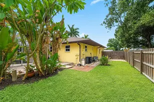 251 Plantation Rd, Venice, FL 34293 - Photo 32