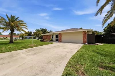 290 Capri Avenue, Venice, FL 34293 - Photo 2