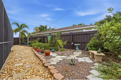 290 Capri Avenue, Venice, FL 34293 - Photo 40