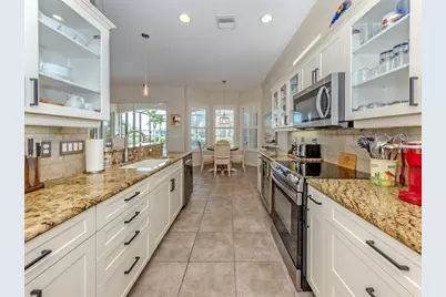 151 Coco Palm Drive, Venice, FL 34292 - Photo 8