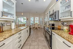 151 Coco Palm Dr, Venice, FL 34292 - Photo 8