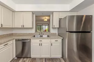 808 Capri Isles Blvd, Venice, FL 34292 - Photo 12