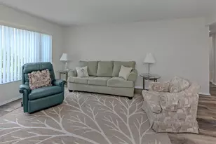 808 Capri Isles Blvd, Venice, FL 34292 - Photo 8