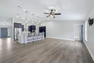 281 Pembroke Dr, Port Charlotte, FL 33954 - Photo 10