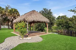 281 Pembroke Dr, Port Charlotte, FL 33954 - Photo 38